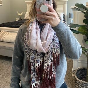 Maurices Scarves (2)